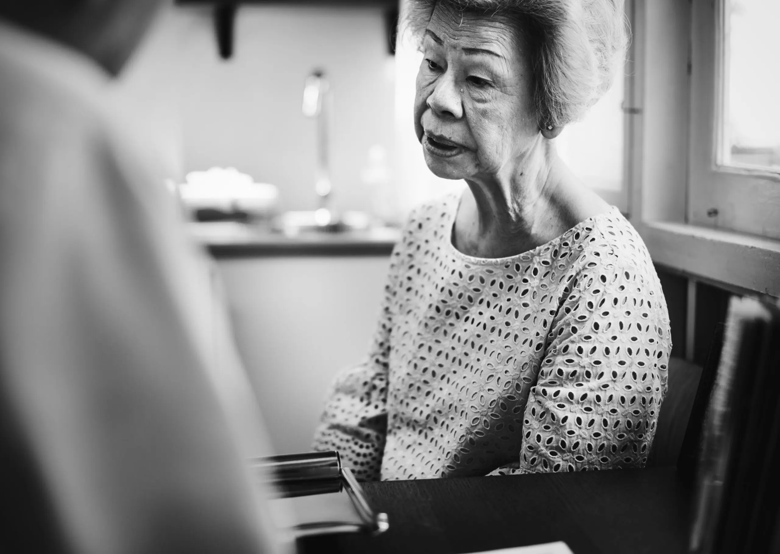 elderly-woman-from-japan-who-has-dementia-attending-a-doctors-appointment